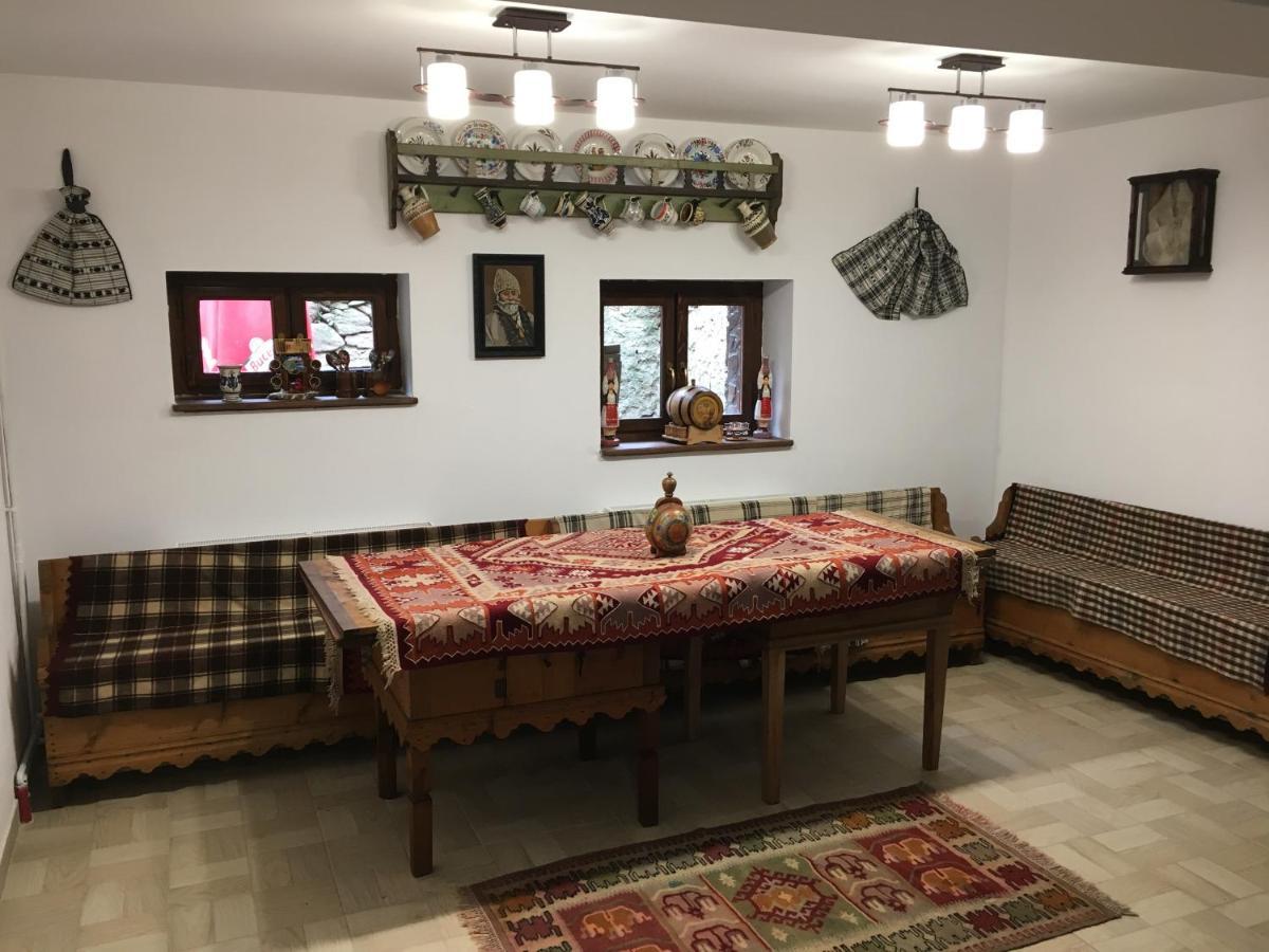 Pensiunea Iulia Rod Buitenkant foto