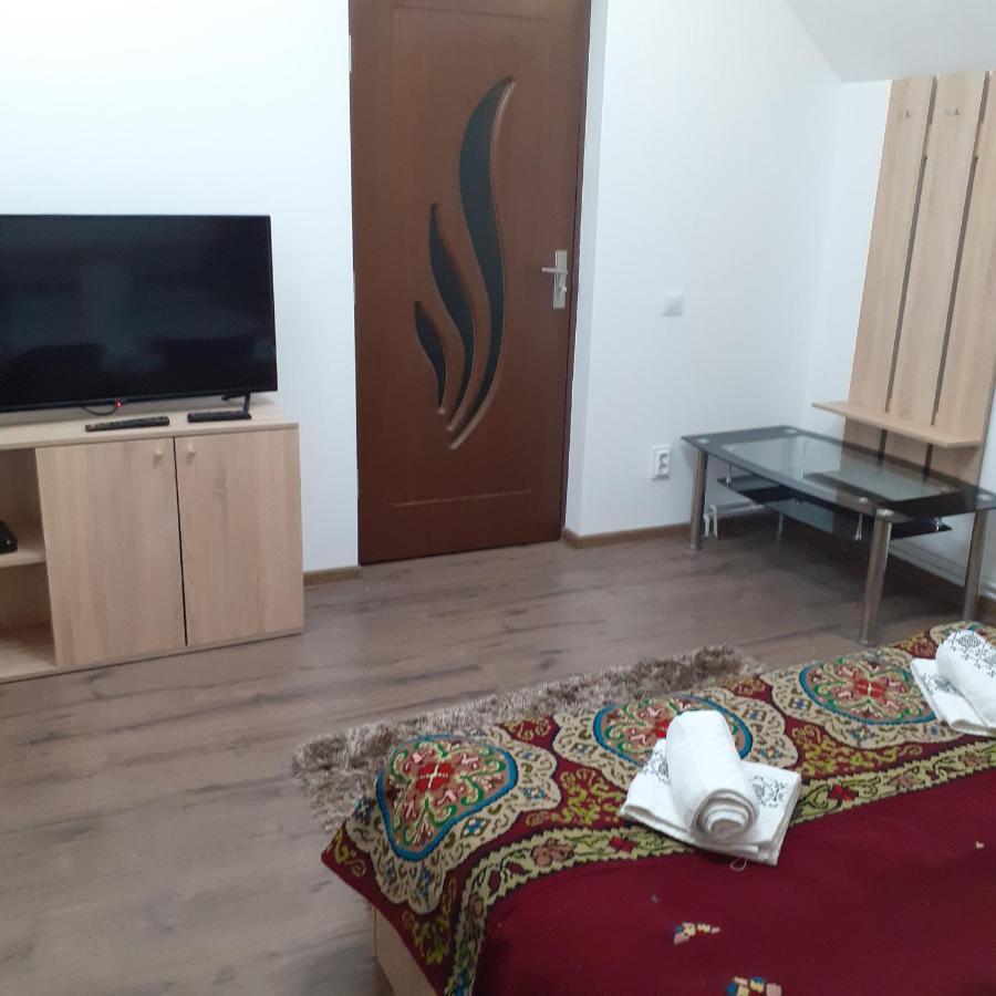 Pensiunea Iulia Rod Buitenkant foto