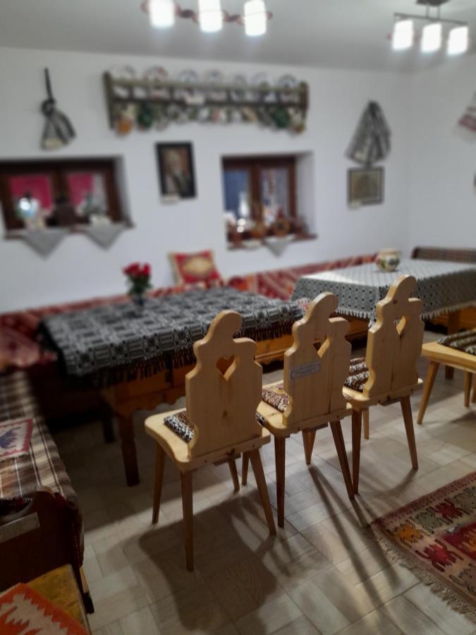 Pensiunea Iulia Rod Buitenkant foto